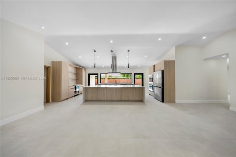 Villa ou maison à vendre à Palmetto Bay, Floride: 4 chambres, 229.1 m2 № 1976690 - photo 12