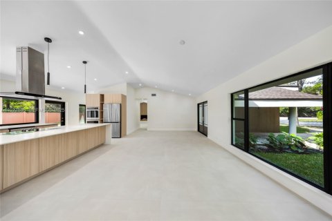 Villa ou maison à vendre à Palmetto Bay, Floride: 4 chambres, 229.1 m2 № 1976690 - photo 15