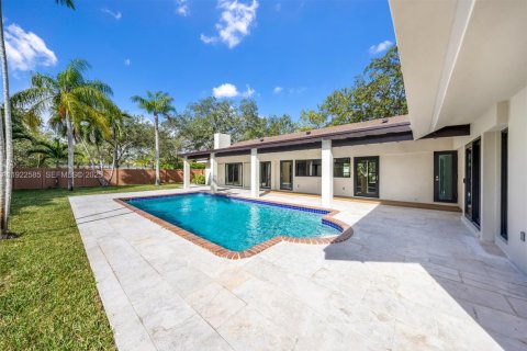 Villa ou maison à vendre à Palmetto Bay, Floride: 4 chambres, 229.1 m2 № 1976690 - photo 4
