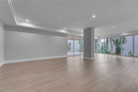 Copropriété à vendre à Sarasota, Floride: 3 chambres, 385.92 m2 № 2266542 - photo 12