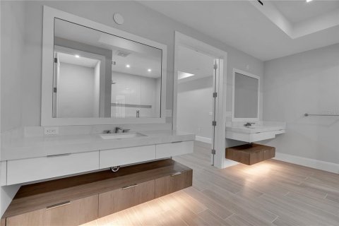 Copropriété à vendre à Sarasota, Floride: 3 chambres, 385.92 m2 № 2266542 - photo 21