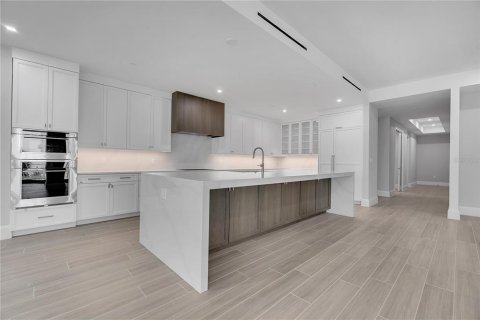Copropriété à vendre à Sarasota, Floride: 3 chambres, 385.92 m2 № 2266542 - photo 5