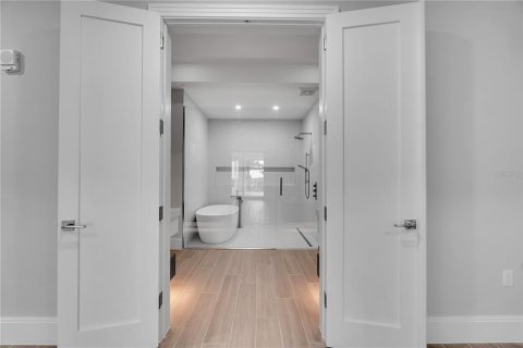 Copropriété à vendre à Sarasota, Floride: 3 chambres, 385.92 m2 № 2266542 - photo 19