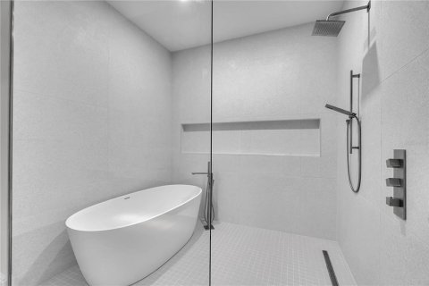 Copropriété à vendre à Sarasota, Floride: 3 chambres, 385.92 m2 № 2266542 - photo 22