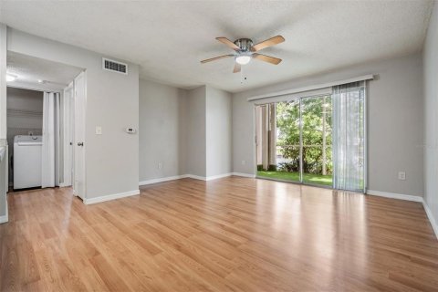Condo in Tampa, Florida, 1 bedroom  № 2092918 - photo 6