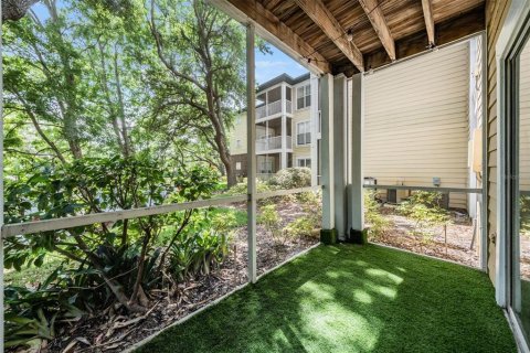 Condo in Tampa, Florida, 1 bedroom  № 2092918 - photo 18