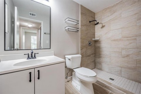 Condo in Tampa, Florida, 1 bedroom  № 2092918 - photo 15