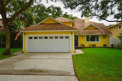 Casa en venta en Seminole, Florida, 5 dormitorios, 238.39 m2 № 1364716 - foto 1