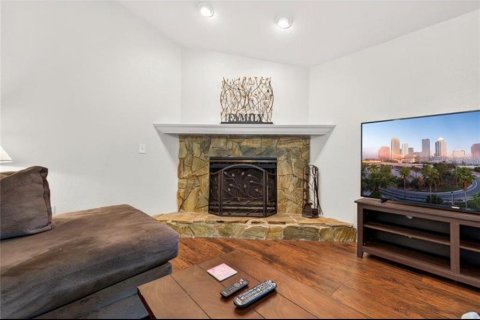 Casa en venta en Lakeland, Florida, 5 dormitorios, 314.94 m2 № 2097883 - foto 4