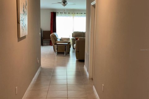 House in Riverview, Florida 4 bedrooms, 179.77 sq.m. № 2112536 - photo 4
