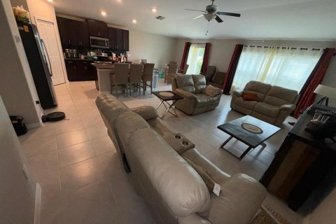 House in Riverview, Florida 4 bedrooms, 179.77 sq.m. № 2112536 - photo 6