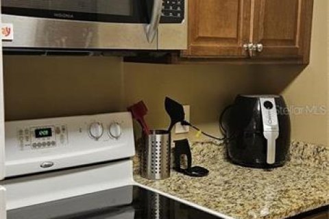 Condo in Ocala, Florida, 2 bedrooms № 2212758 - photo 8
