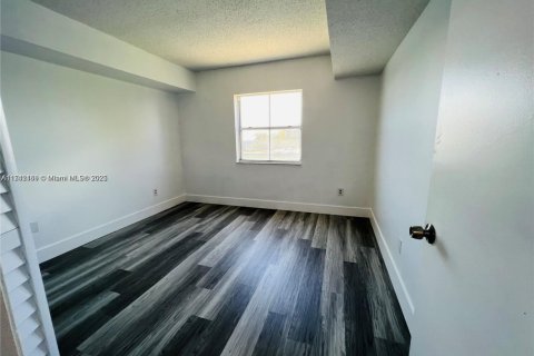 Copropriété à louer à Cutler Bay, Floride: 2 chambres, 91.04 m2 № 1957537 - photo 14