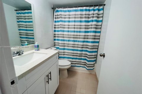 Copropriété à louer à Cutler Bay, Floride: 2 chambres, 91.04 m2 № 1957537 - photo 8