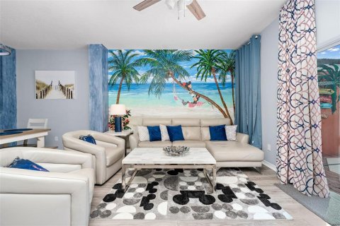 Adosado en venta en Kissimmee, Florida, 3 dormitorios, 120.31 m2 № 1904793 - foto 4