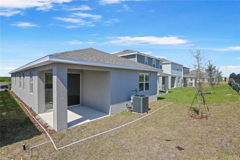 House in Lake Hamilton, Florida 3 bedrooms, 158.58 sq.m. № 2227156 - photo 14