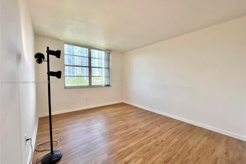 Copropriété à louer à Aventura, Floride: 2 chambres, 113.34 m2 № 1936575 - photo 8