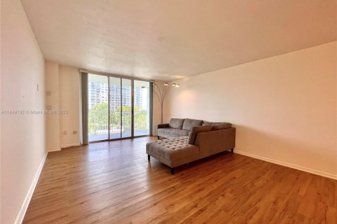Copropriété à louer à Aventura, Floride: 2 chambres, 113.34 m2 № 1936575 - photo 2