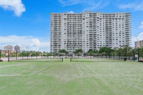 Condominio en alquiler en Aventura, Florida, 2 dormitorios, 113.34 m2 № 1936575 - foto 20