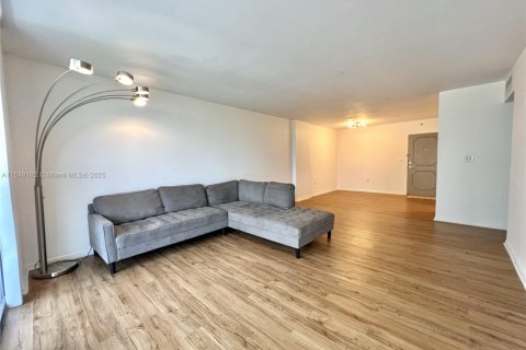Condominio en alquiler en Aventura, Florida, 2 dormitorios, 113.34 m2 № 1936575 - foto 3