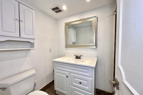 Copropriété à louer à Aventura, Floride: 2 chambres, 113.34 m2 № 1936575 - photo 11