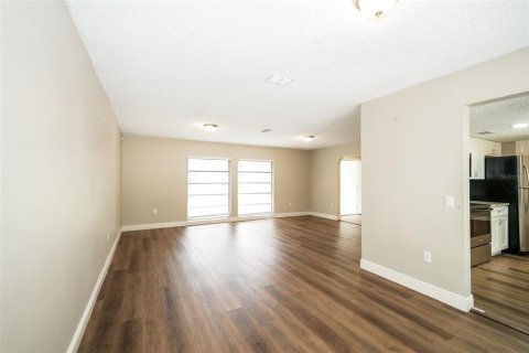 Купить виллу или дом в Спринг-Хилл, Флорида 10 комнат, 222.41м2, № 1840533 - фото 6