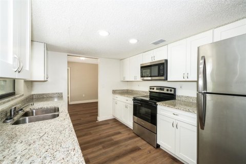 Купить виллу или дом в Спринг-Хилл, Флорида 10 комнат, 222.41м2, № 1840533 - фото 10