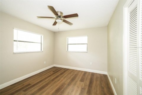 Купить виллу или дом в Спринг-Хилл, Флорида 10 комнат, 222.41м2, № 1840533 - фото 17