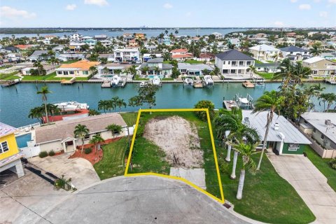 Land in Madeira Beach, Florida № 2272914 - photo 7