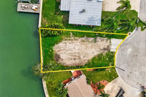 Land in Madeira Beach, Florida № 2272914 - photo 11