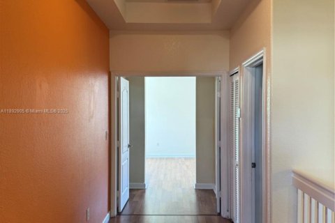 Touwnhouse à louer à Miami, Floride: 4 chambres, 184.41 m2 № 1946681 - photo 16