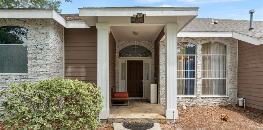 Villa ou maison à Gainesville, Floride 4 chambres, 238.39 m2 № 2133123