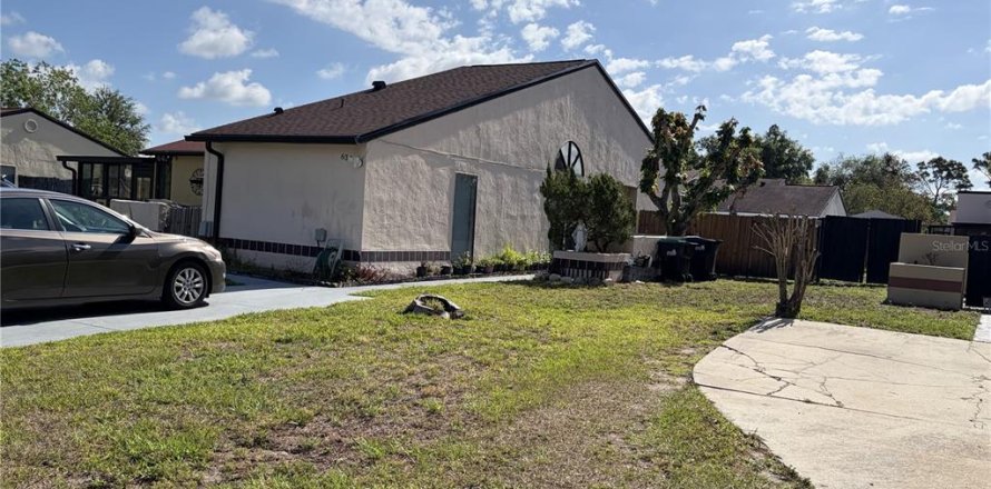 Duplex in Orlando, Florida 3 bedrooms, 121.89 sq.m. № 2119623