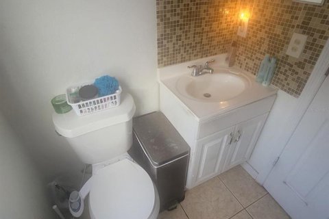Duplex in Orlando, Florida 3 bedrooms, 121.89 sq.m. № 2119623 - photo 7