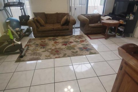 Duplex in Orlando, Florida 3 bedrooms, 121.89 sq.m. № 2119623 - photo 11