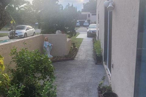 Duplex in Orlando, Florida 3 bedrooms, 121.89 sq.m. № 2119623 - photo 23