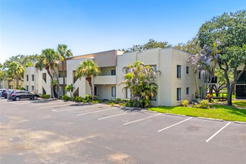 Condo in Cape Canaveral, Florida, 2 bedrooms  № 2149301