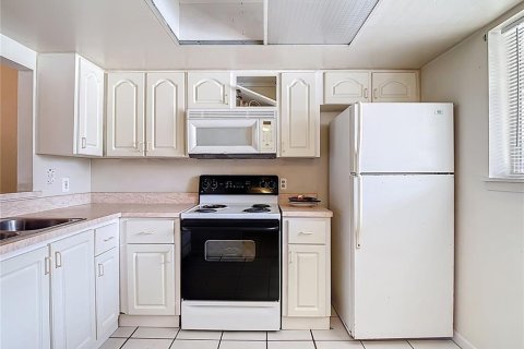 Copropriété à vendre à Tampa, Floride: 1 chambre, 69.12 m2 № 1871189 - photo 12