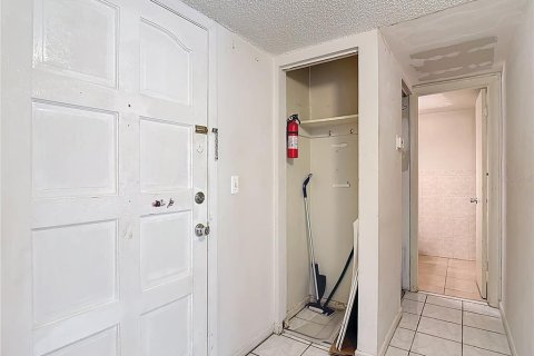 Copropriété à vendre à Tampa, Floride: 1 chambre, 69.12 m2 № 1871189 - photo 11