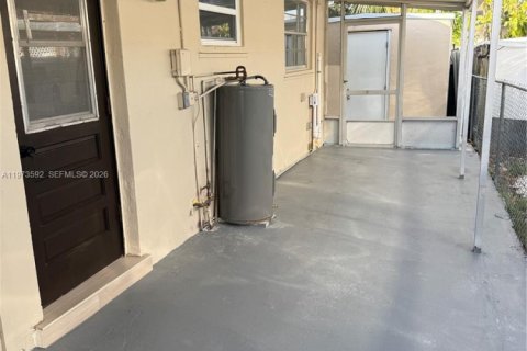 Снять в аренду виллу или дом в Суитуотер, Флорида 3 спальни, 142.7м2, № 2033514 - фото 15