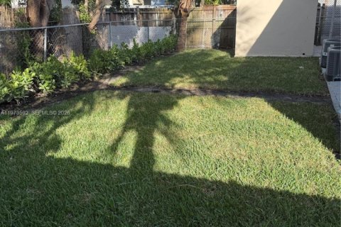 Снять в аренду виллу или дом в Суитуотер, Флорида 3 спальни, 142.7м2, № 2033514 - фото 16