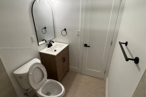 Снять в аренду виллу или дом в Суитуотер, Флорида 3 спальни, 142.7м2, № 2033514 - фото 6