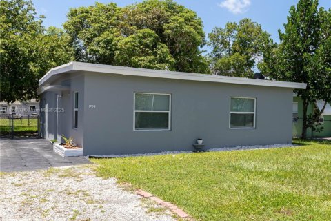 Casa en venta en North Miami Beach, Florida, 2 dormitorios, 64.66 m2 № 1790218 - foto 15