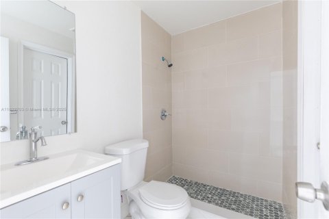Casa en venta en North Miami Beach, Florida, 2 dormitorios, 64.66 m2 № 1790218 - foto 21