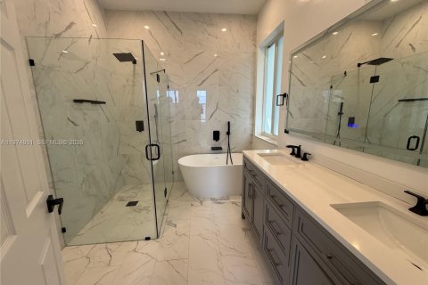 Casa en alquiler en Pembroke Pines, Florida, 4 dormitorios, 218.51 m2 № 2036135 - foto 15