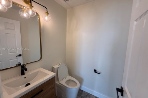 Casa en alquiler en Pembroke Pines, Florida, 4 dormitorios, 218.51 m2 № 2036135 - foto 14