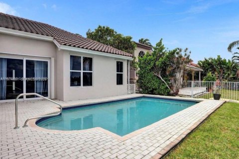 Casa en alquiler en Pembroke Pines, Florida, 4 dormitorios, 218.51 m2 № 2036135 - foto 18