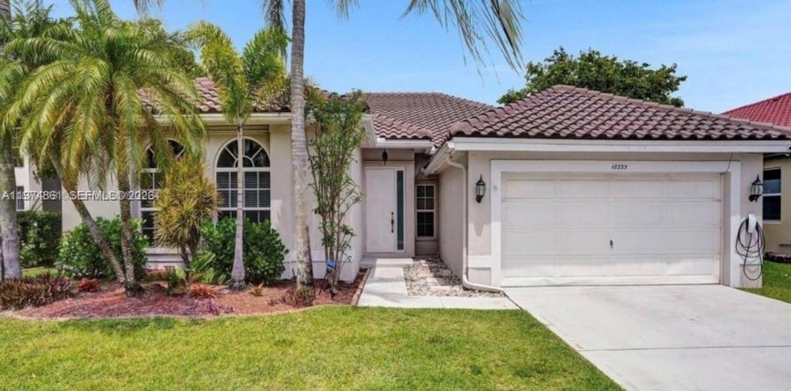 Casa en Pembroke Pines, Florida 4 dormitorios, 218.51 m2 № 2036135