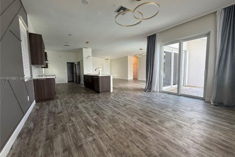 Casa en alquiler en Pembroke Pines, Florida, 4 dormitorios, 218.51 m2 № 2036135 - foto 7