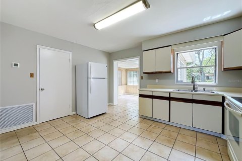 Casa en venta en Lakeland, Florida, 2 dormitorios, 111.67 m2 № 2384416 - foto 13